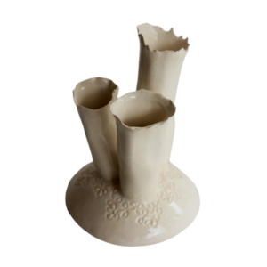 3 fluted detailed vase